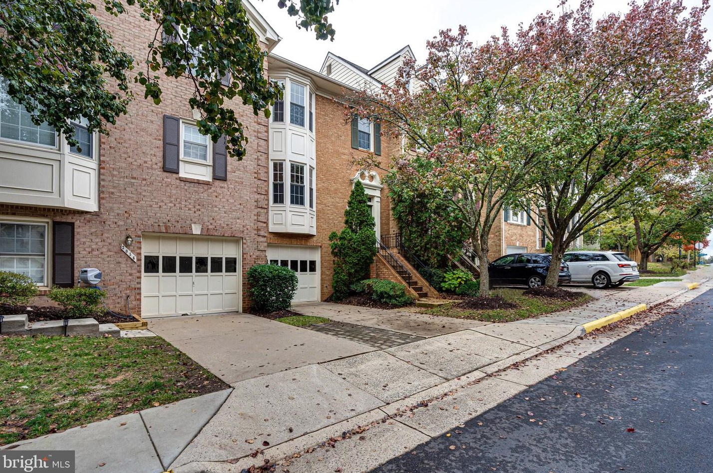 2058 Pieris Ct, Vienna, VA 22182
