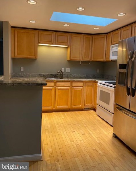 11563 Shadbush Ct, Herndon, VA 20191