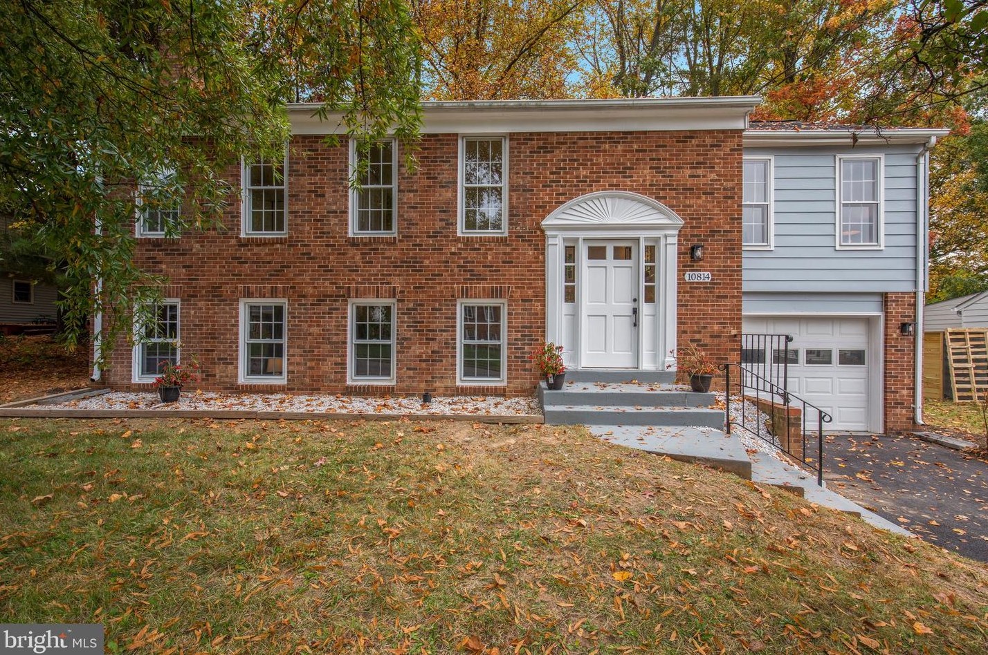 10814 Rippon Lodge Dr, Fairfax, VA 22032-2929