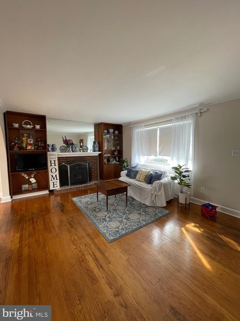 5913 Amherst Ave, Springfield, VA 22150