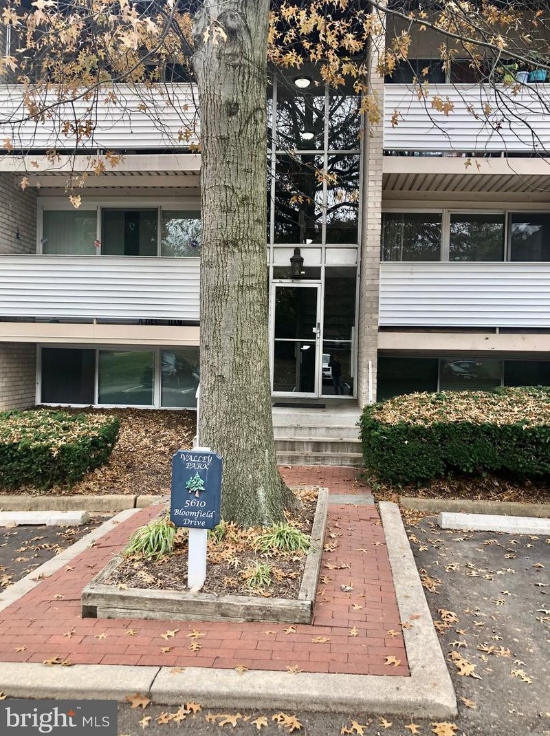 5610 Bloomfield Dr Apt 104, Alexandria, VA 22312