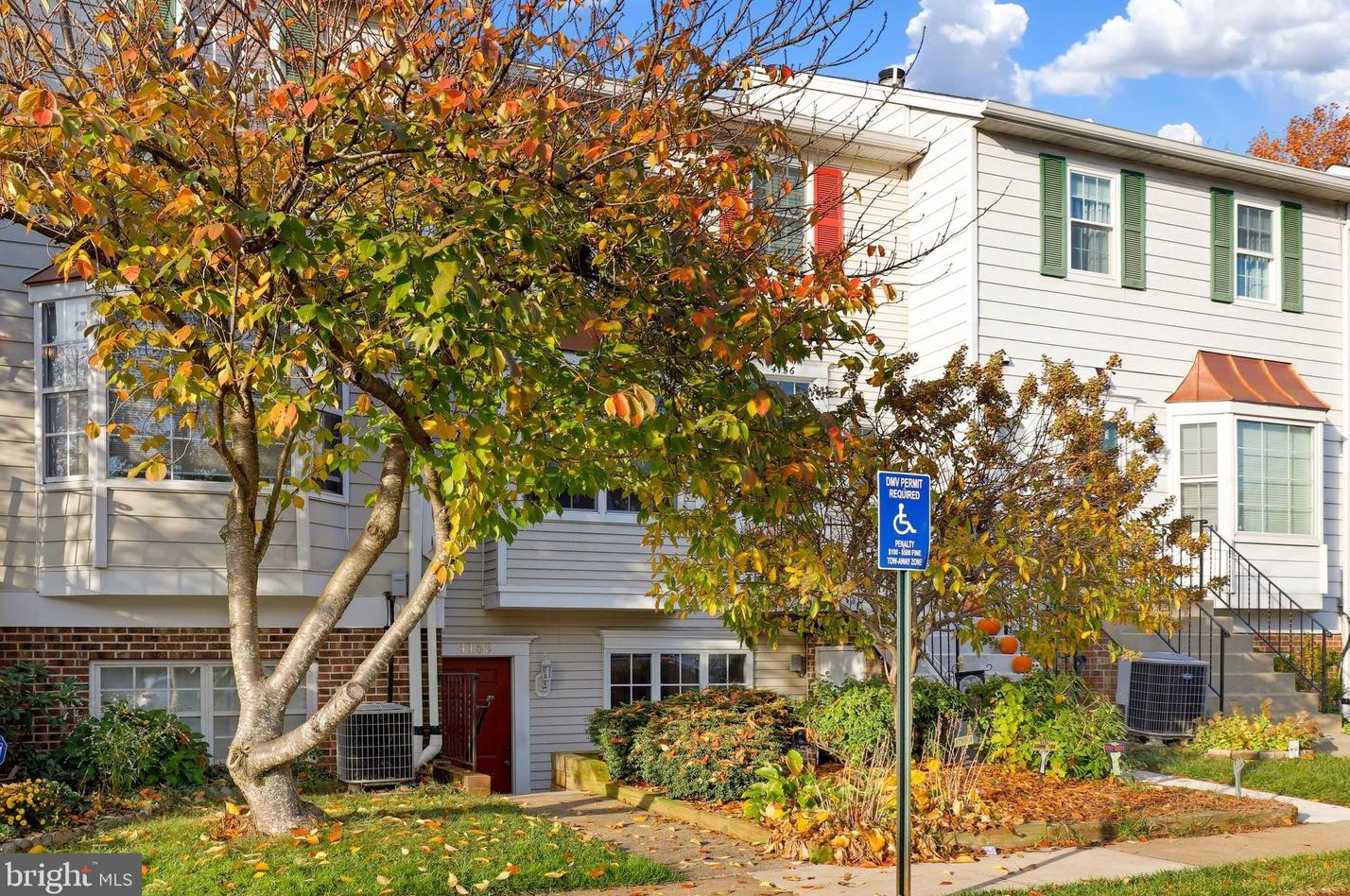 4158 Dawn Valley Ct, Fairfax, VA 20151