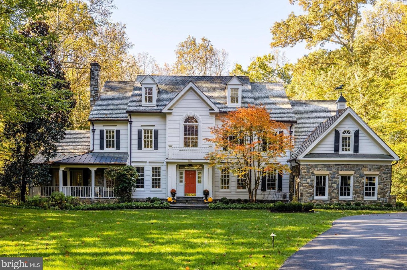 9901 Windy Hollow Rd, Great Falls, VA 22066