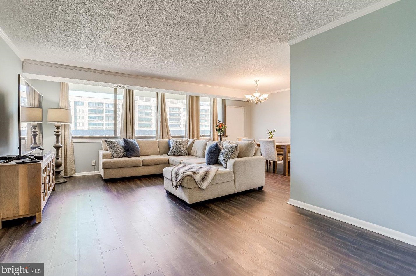 5501 Seminary Rd #2213s, Falls Church, VA 22041