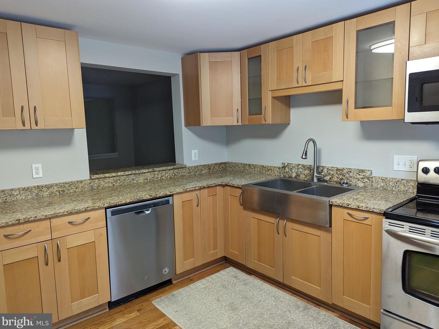 5873 Jacksons Oak Ct, Springfield, VA 22015