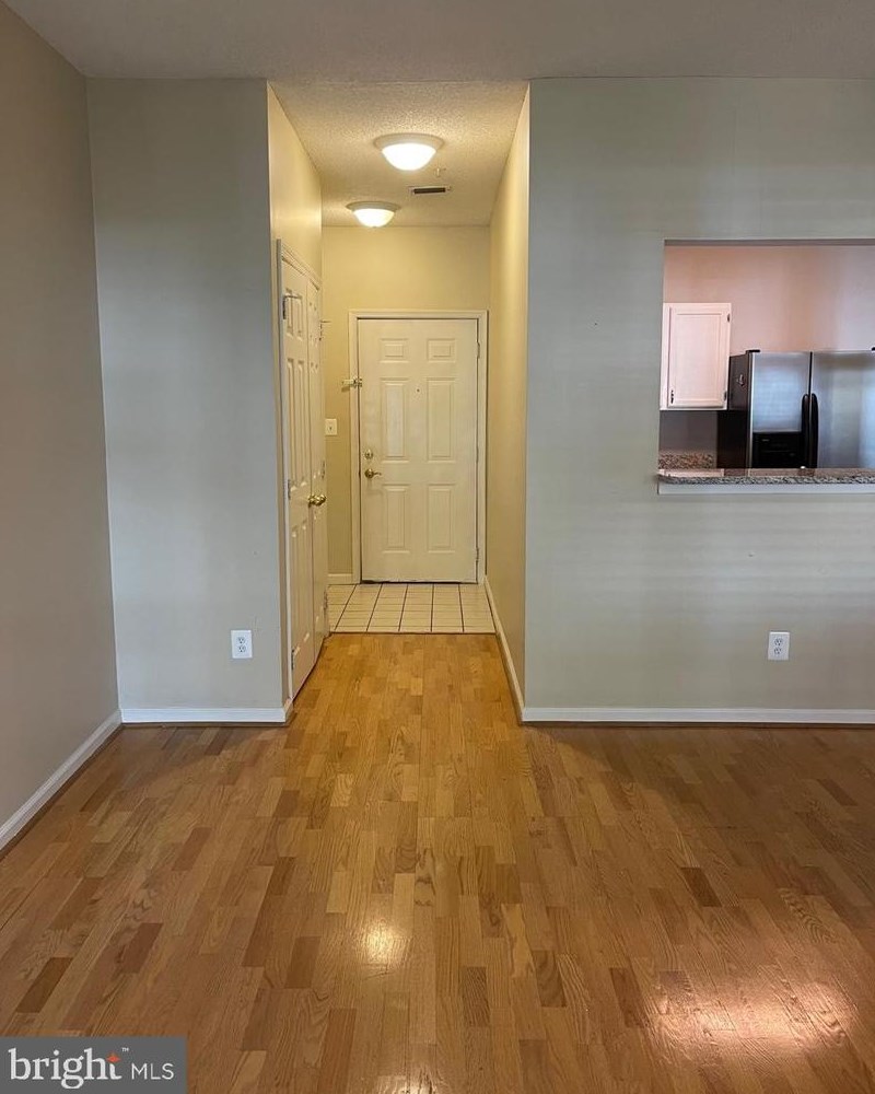 1701 Lake Shore Crest Dr Apt 25, Herndon, VA 20190
