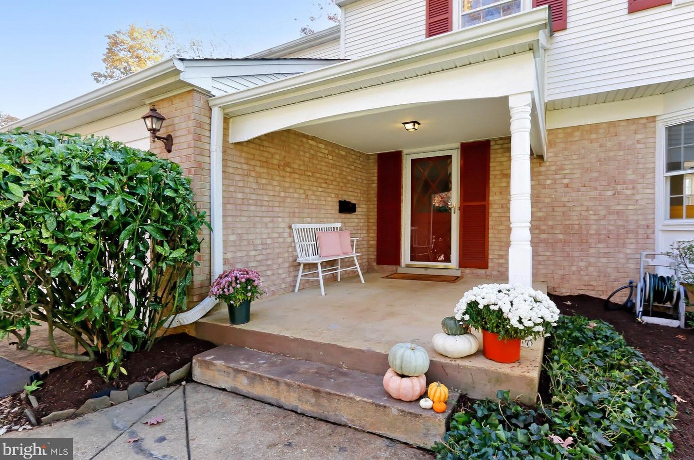 8203 Langbrook Rd, Springfield, VA 22152