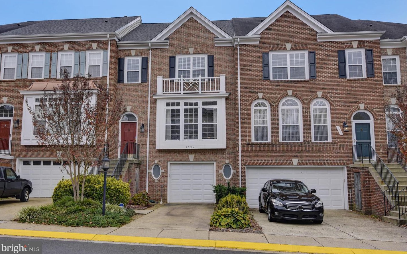 1993 Logan Manor Dr, Herndon, VA 20190