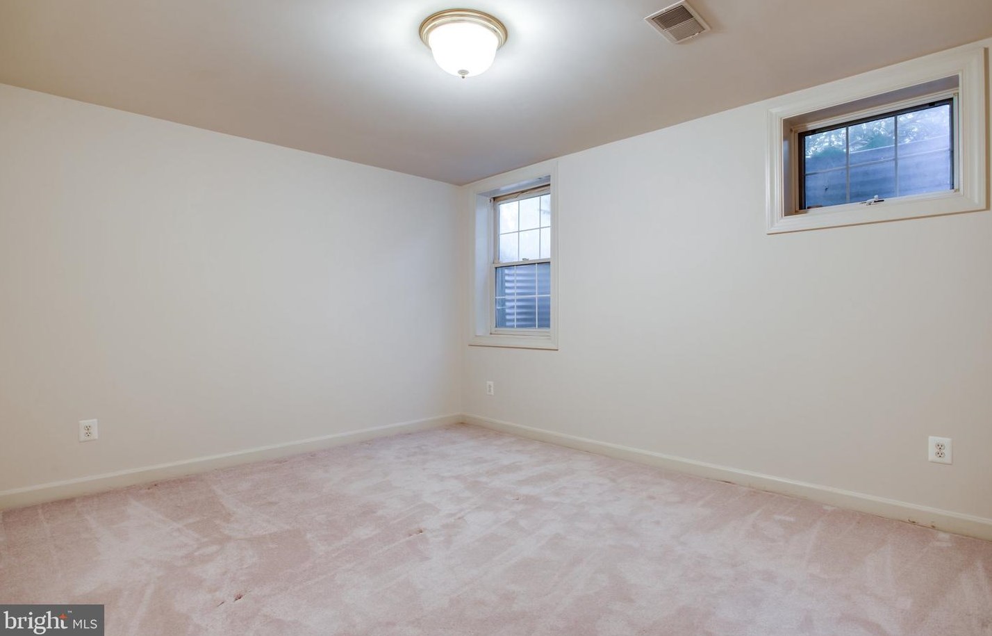 1588 Highland Glen Pl, Mc Lean VA  22101-4159 exterior