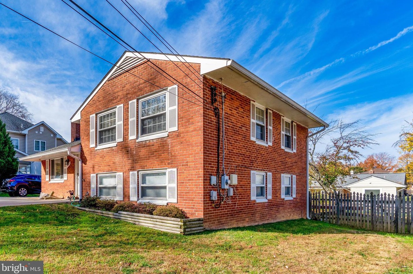 4918 Ravensworth Rd, Annandale, VA 22003