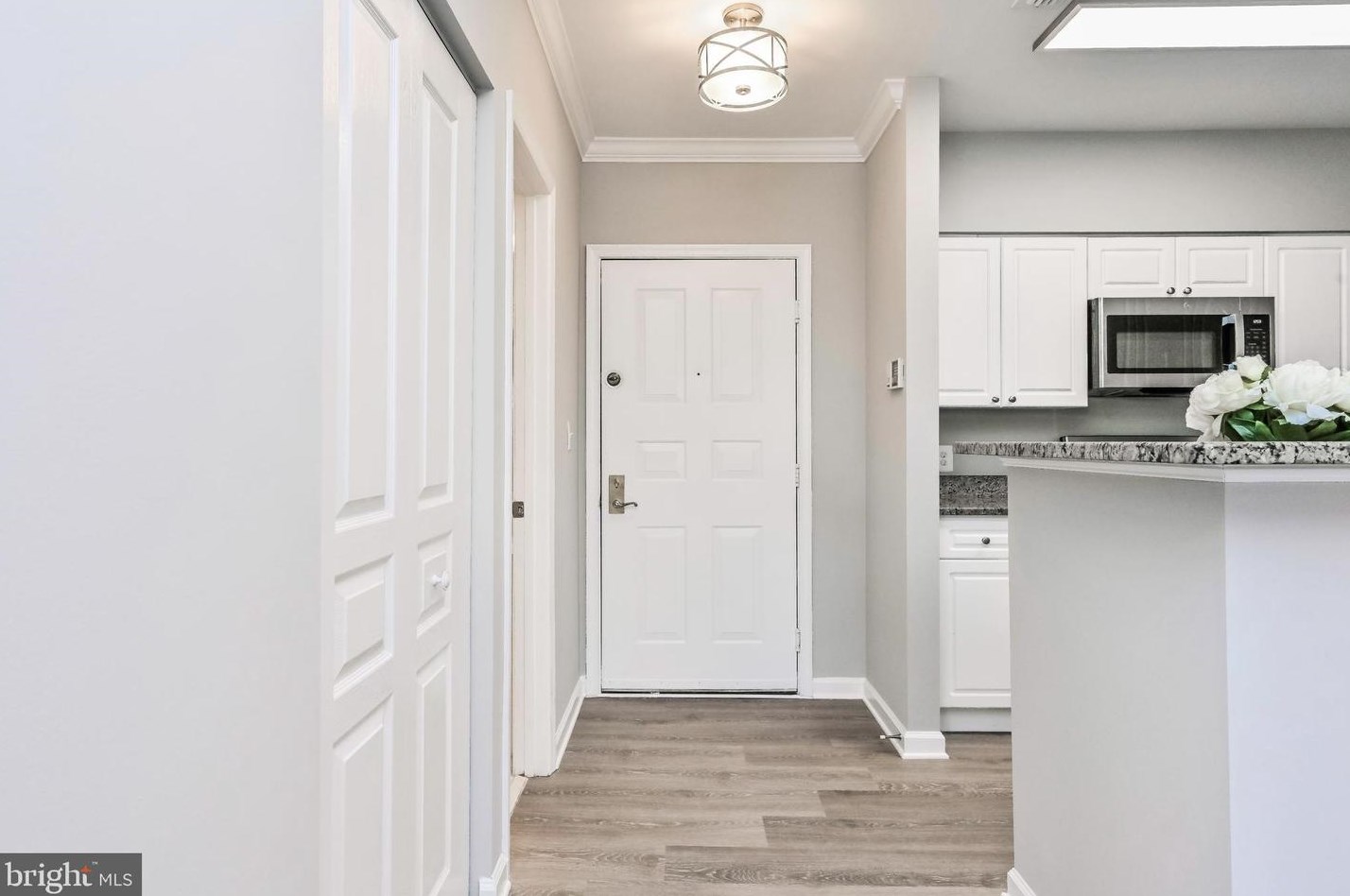 2204 Westcourt Ln #321, Herndon, VA 20170