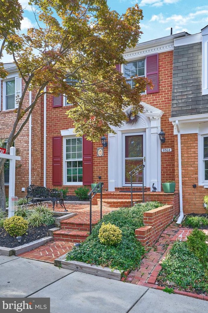 9504 Meadow Grove Ct, Springfield, VA 22015-3415