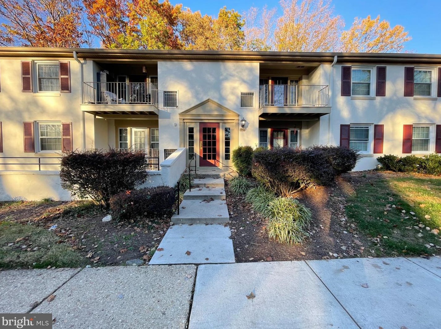 5900 Kingsford Rd #424, Springfield, VA 22152
