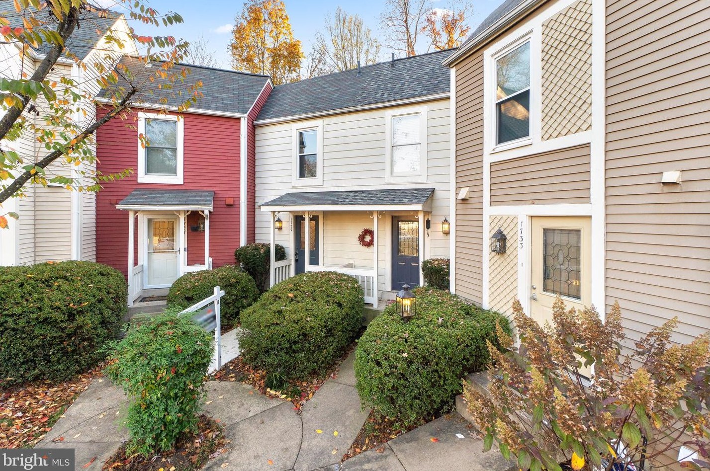 1729 Quietree Dr, Herndon, VA 20194