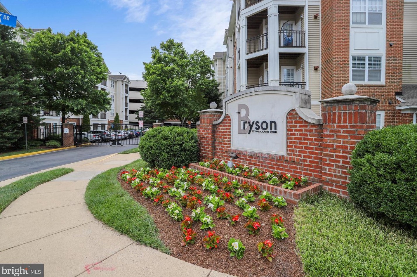 12958 Centre Park Cir #218, Herndon, VA 20171