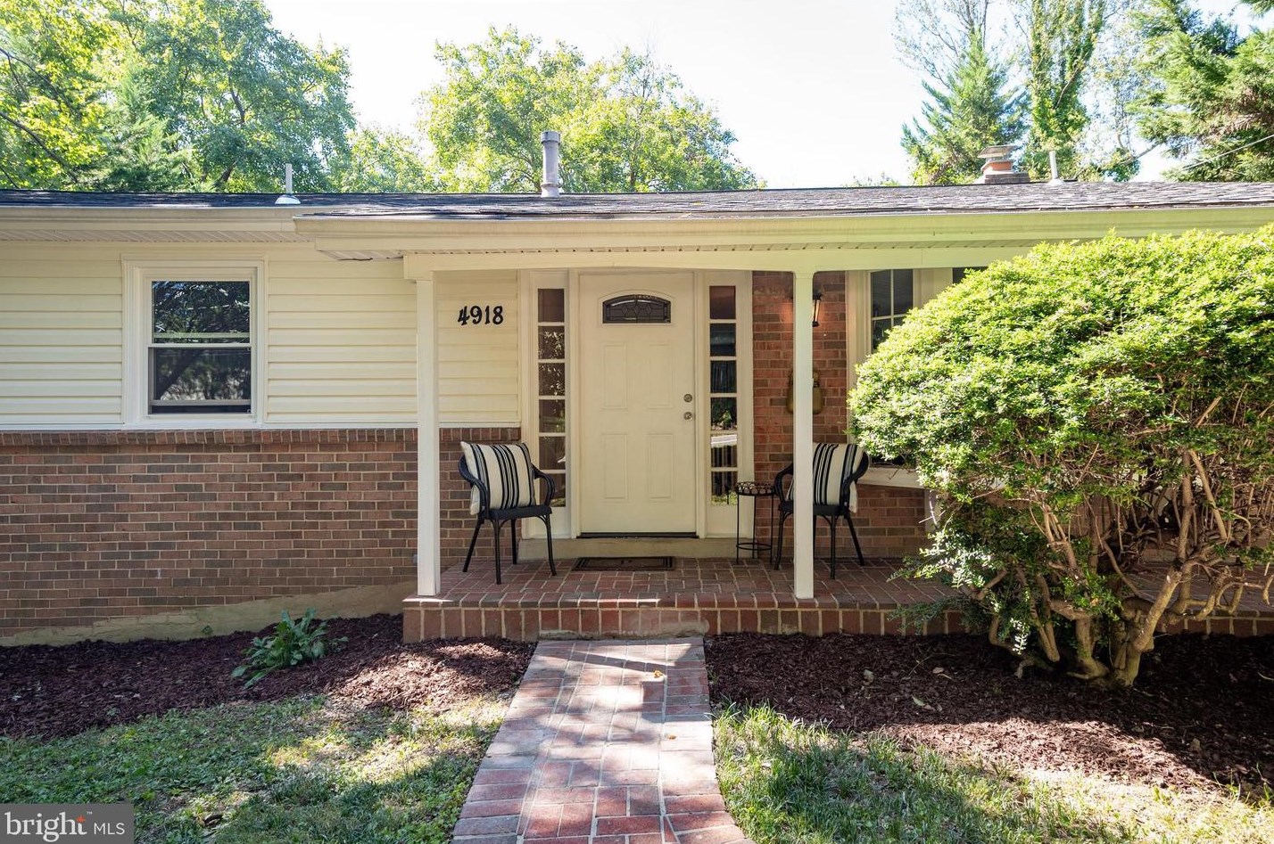 4918 Wakefield Chapel Rd, Annandale, VA 22003