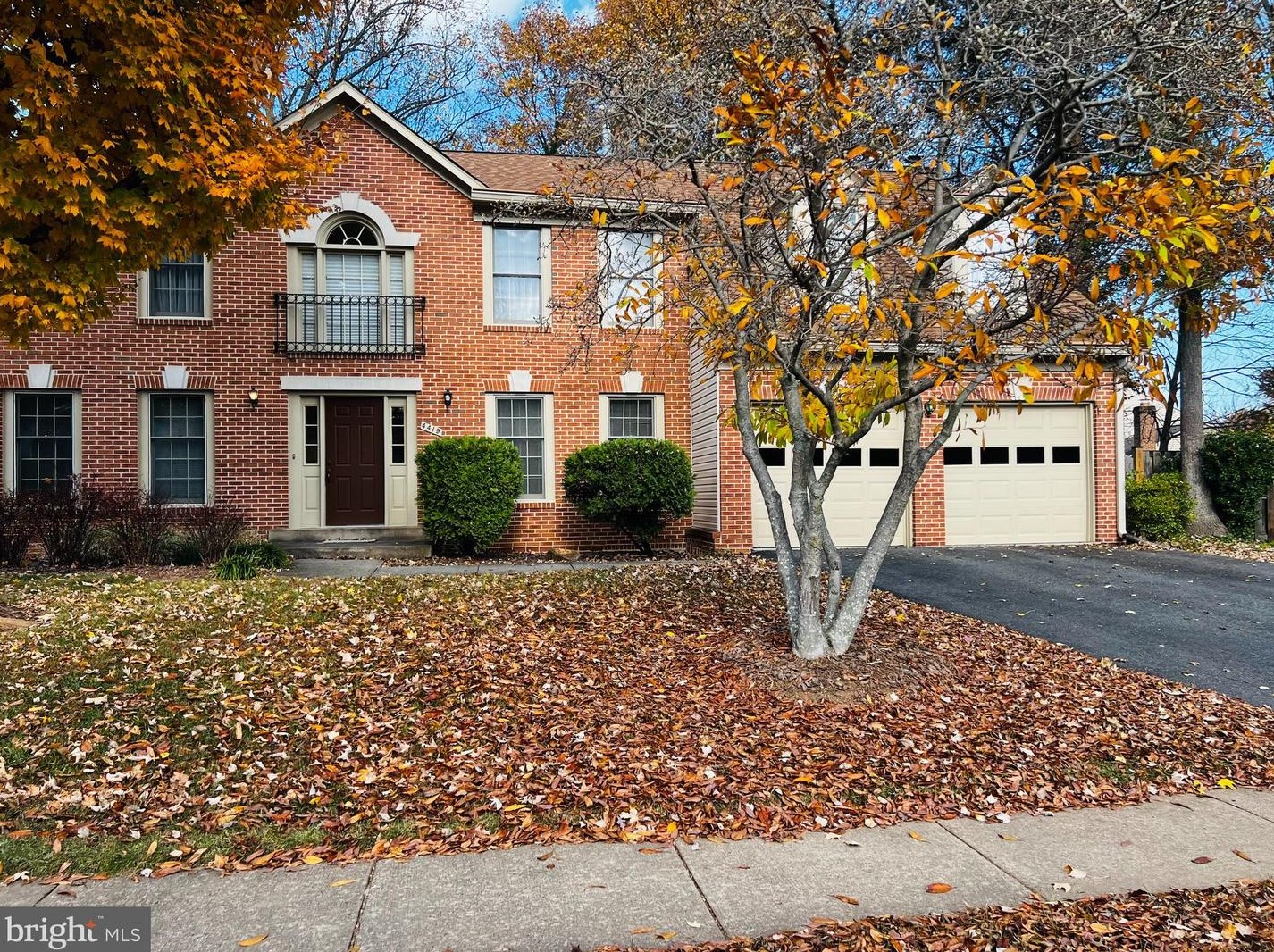 4419 Woods Edge Ct, Fairfax, VA 20151-2409