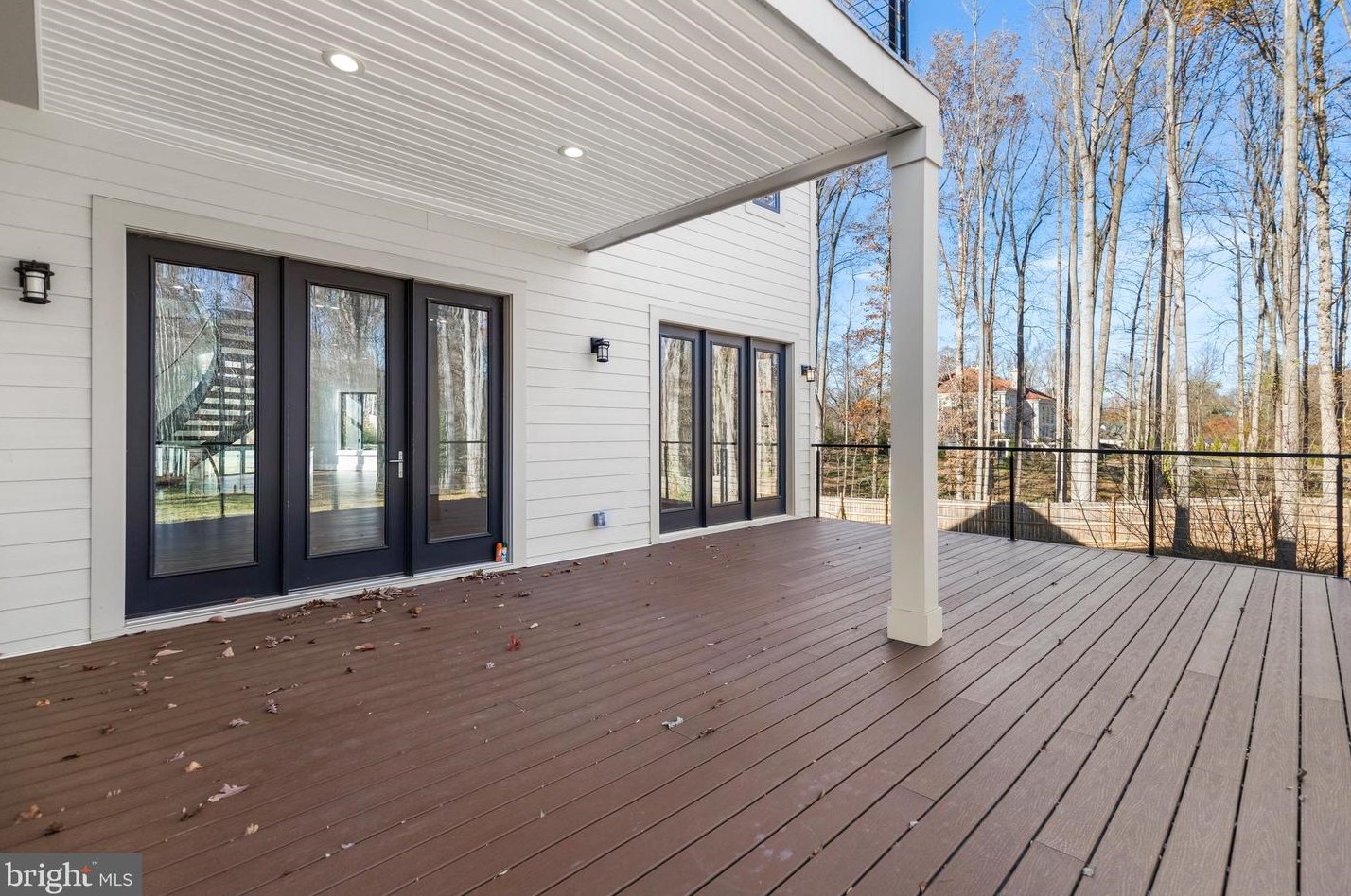 2035 Hunter Mill Rd, Vienna VA  22181-2836 exterior