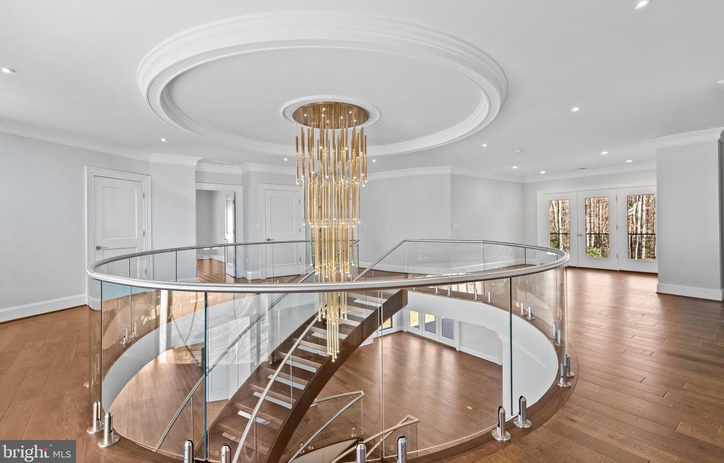 2035 Hunter Mill Rd, Vienna VA  22181-2836 exterior