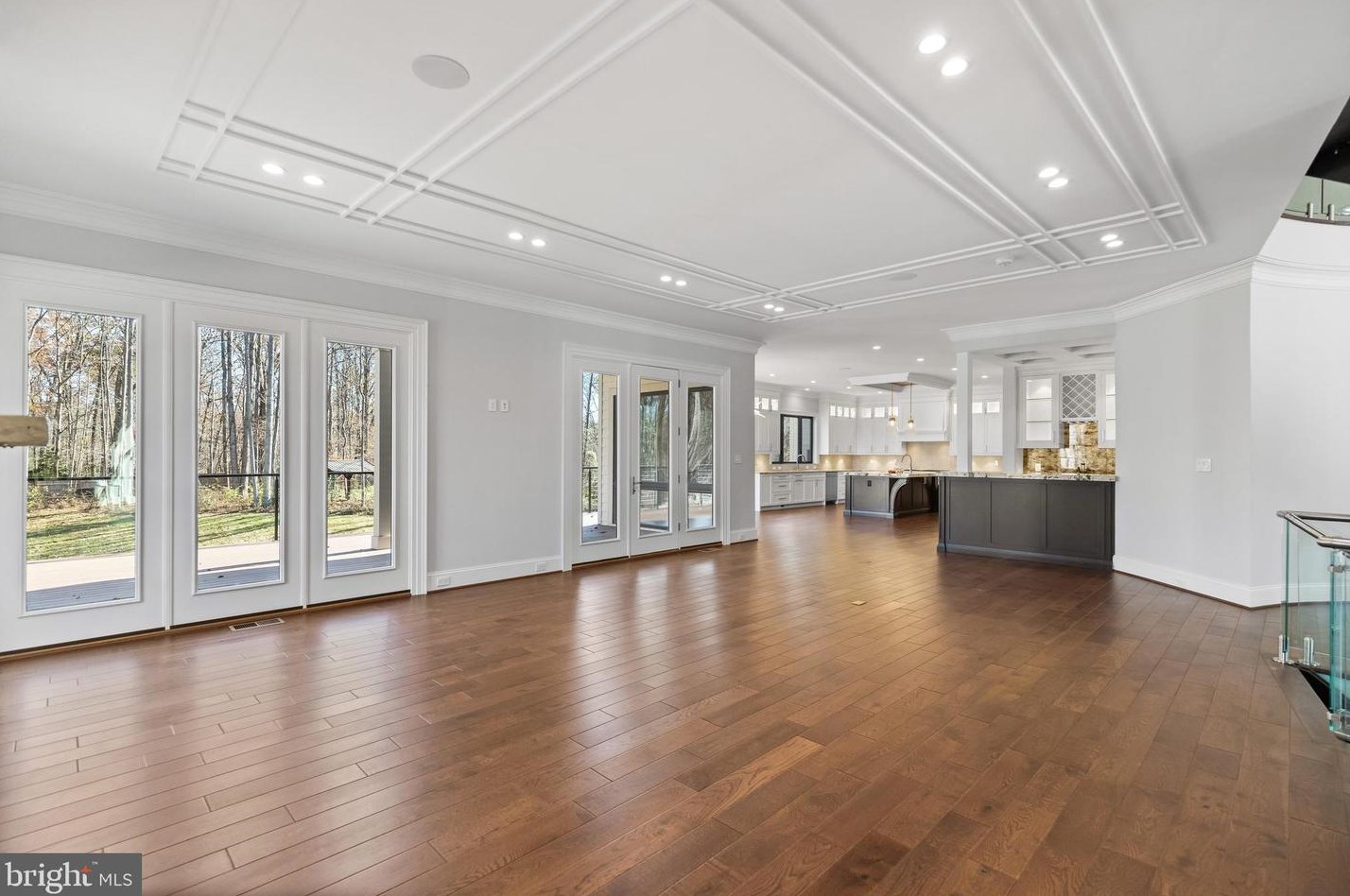 2035 Hunter Mill Rd, Vienna VA  22181-2836 exterior