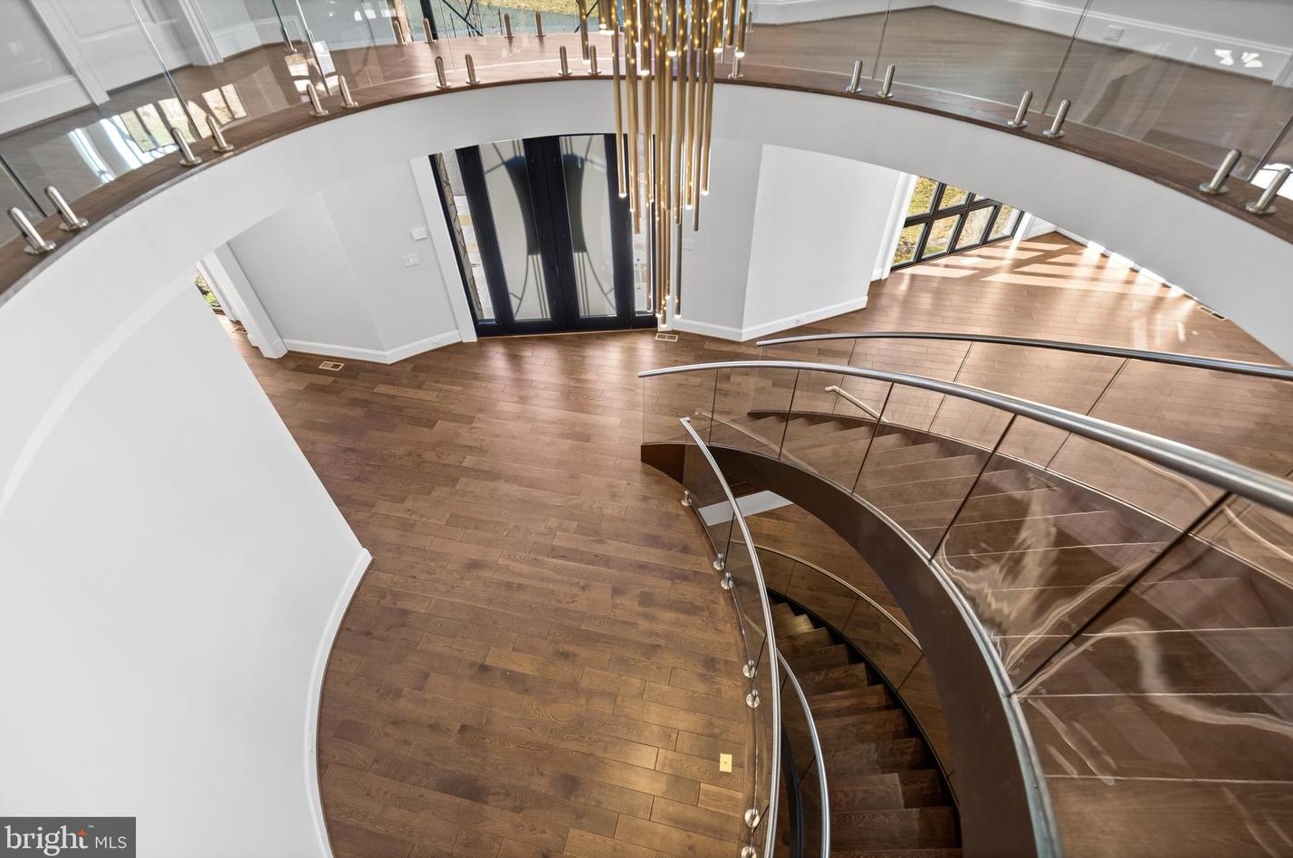 2035 Hunter Mill Rd, Vienna VA  22181-2836 exterior