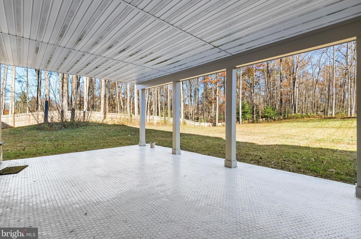 2035 Hunter Mill Rd, Vienna VA  22181-2836 exterior