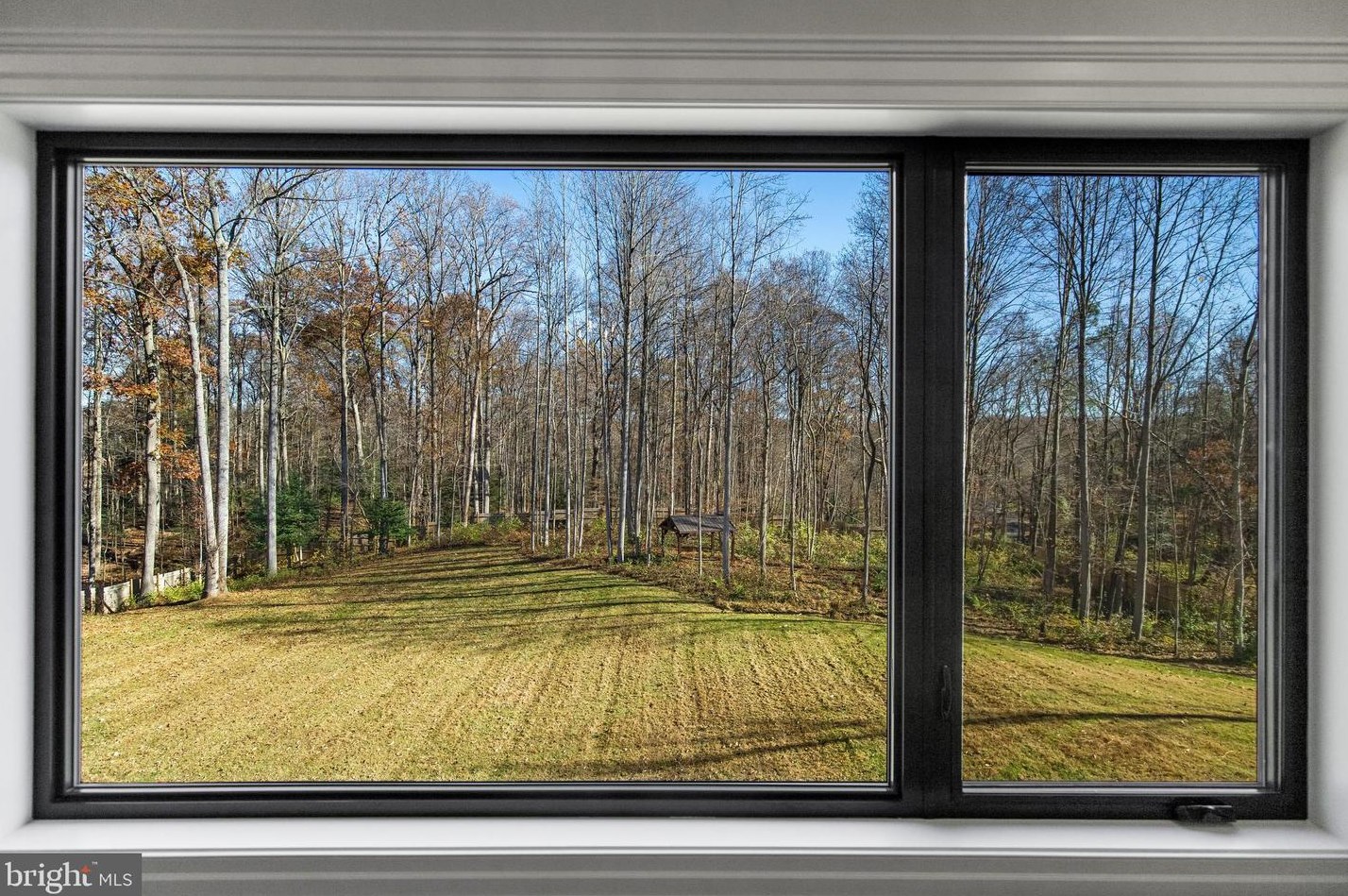 2035 Hunter Mill Rd, Vienna VA  22181-2836 exterior