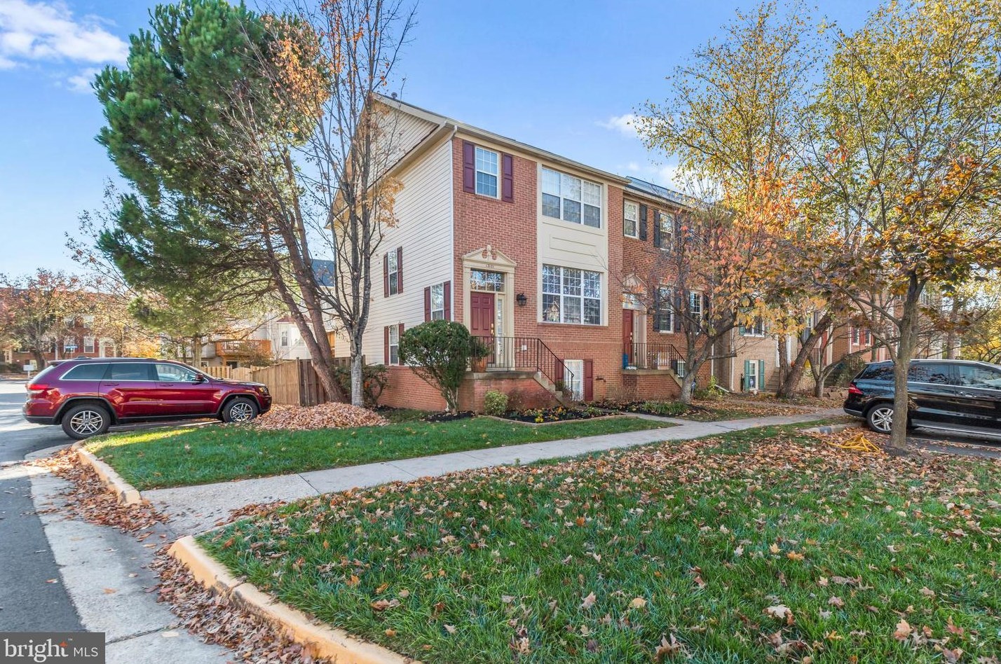 13101 Willow Stream Ln, Fairfax, VA 22033-5401