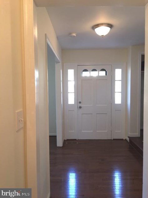 6881 Churchill Rd, Mc Lean, VA 22101