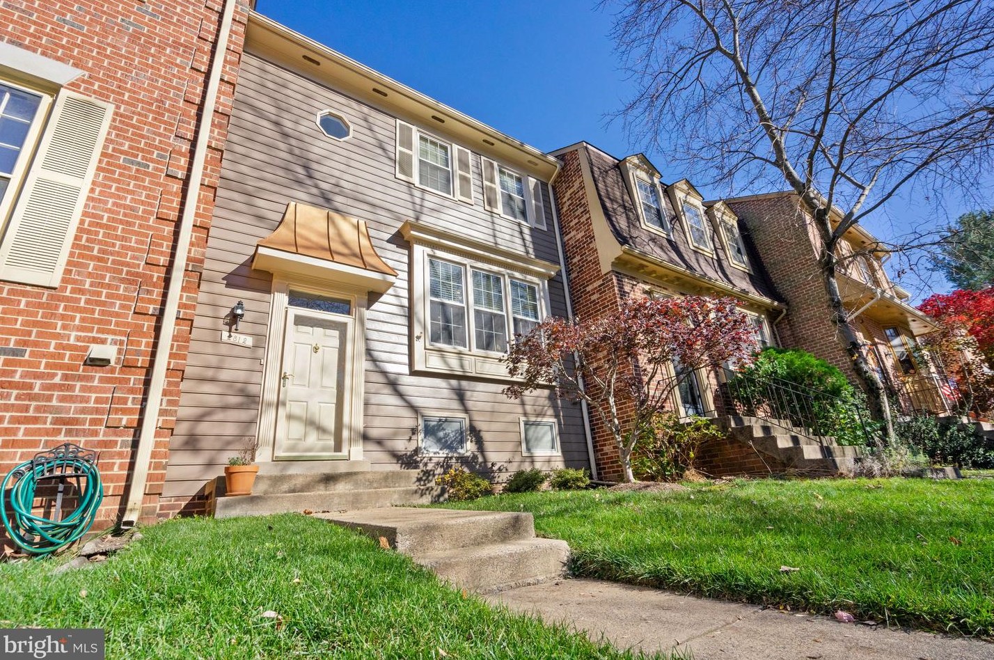 2812 Kelly Sq, Vienna, VA 22181-6142