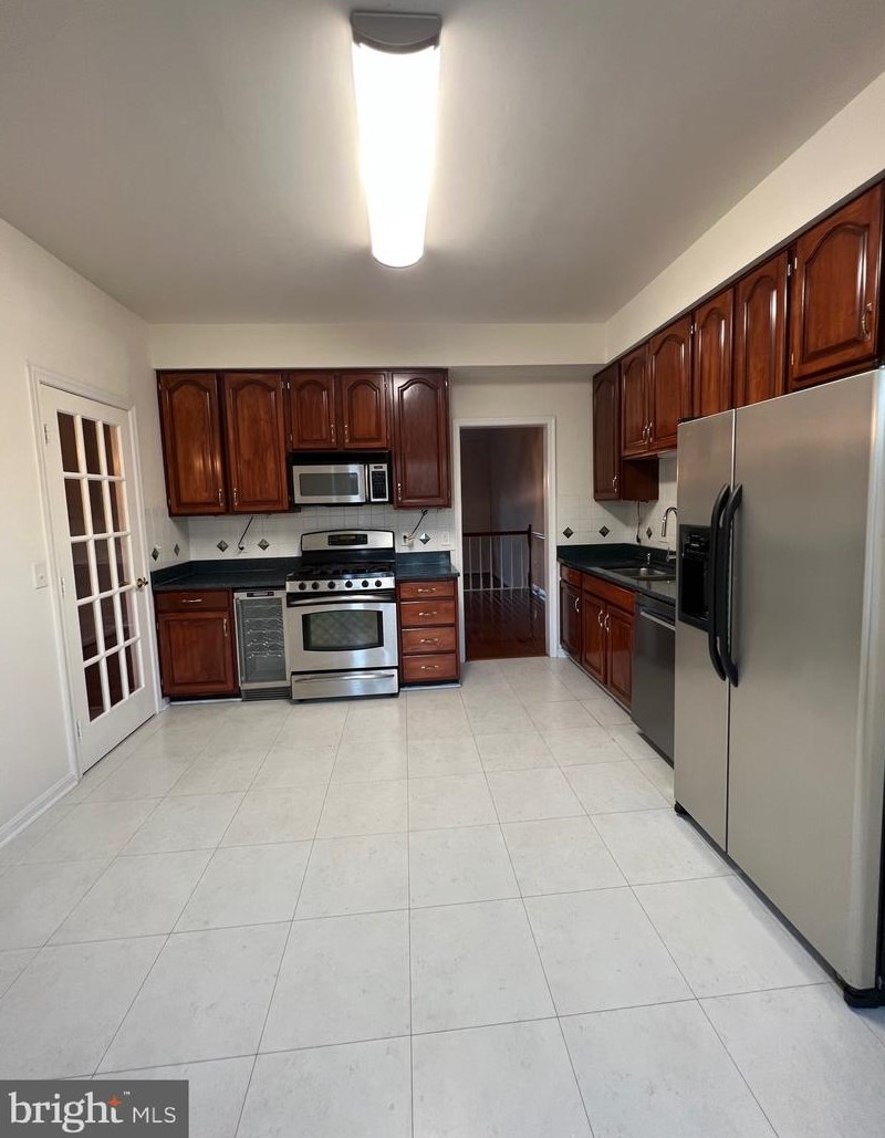 5807 Summerlake Way, Centreville, VA 20120