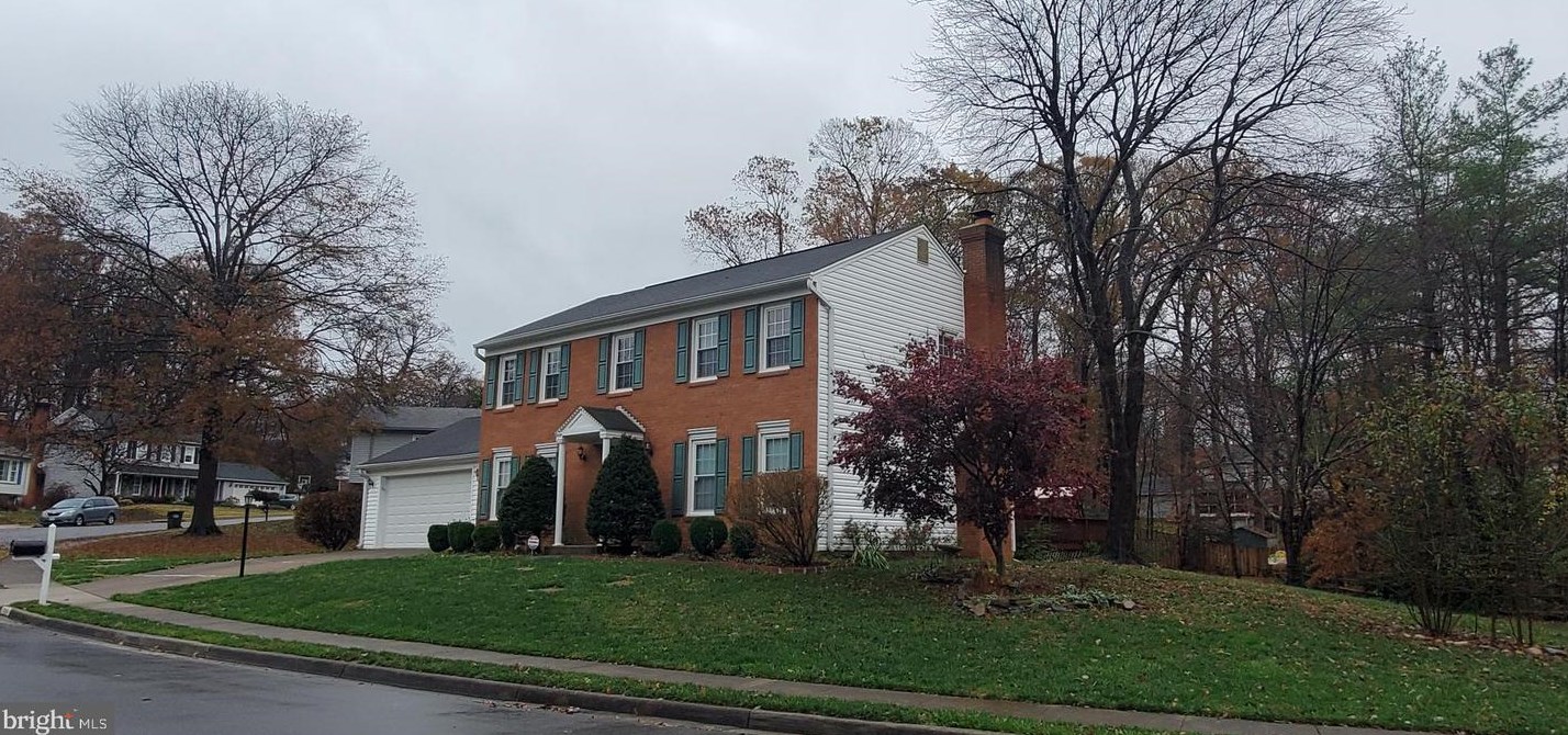 7884 Godolphin Dr, Springfield, VA 22153