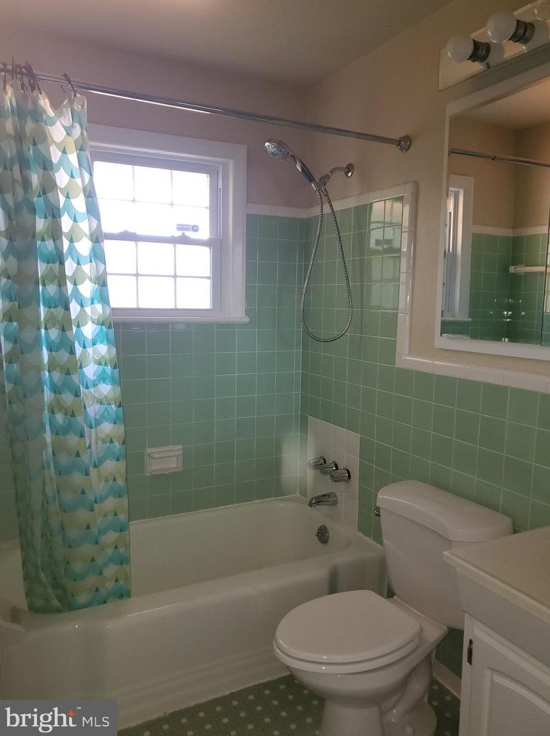1326 Mayflower Dr, Mc Lean, VA 22101