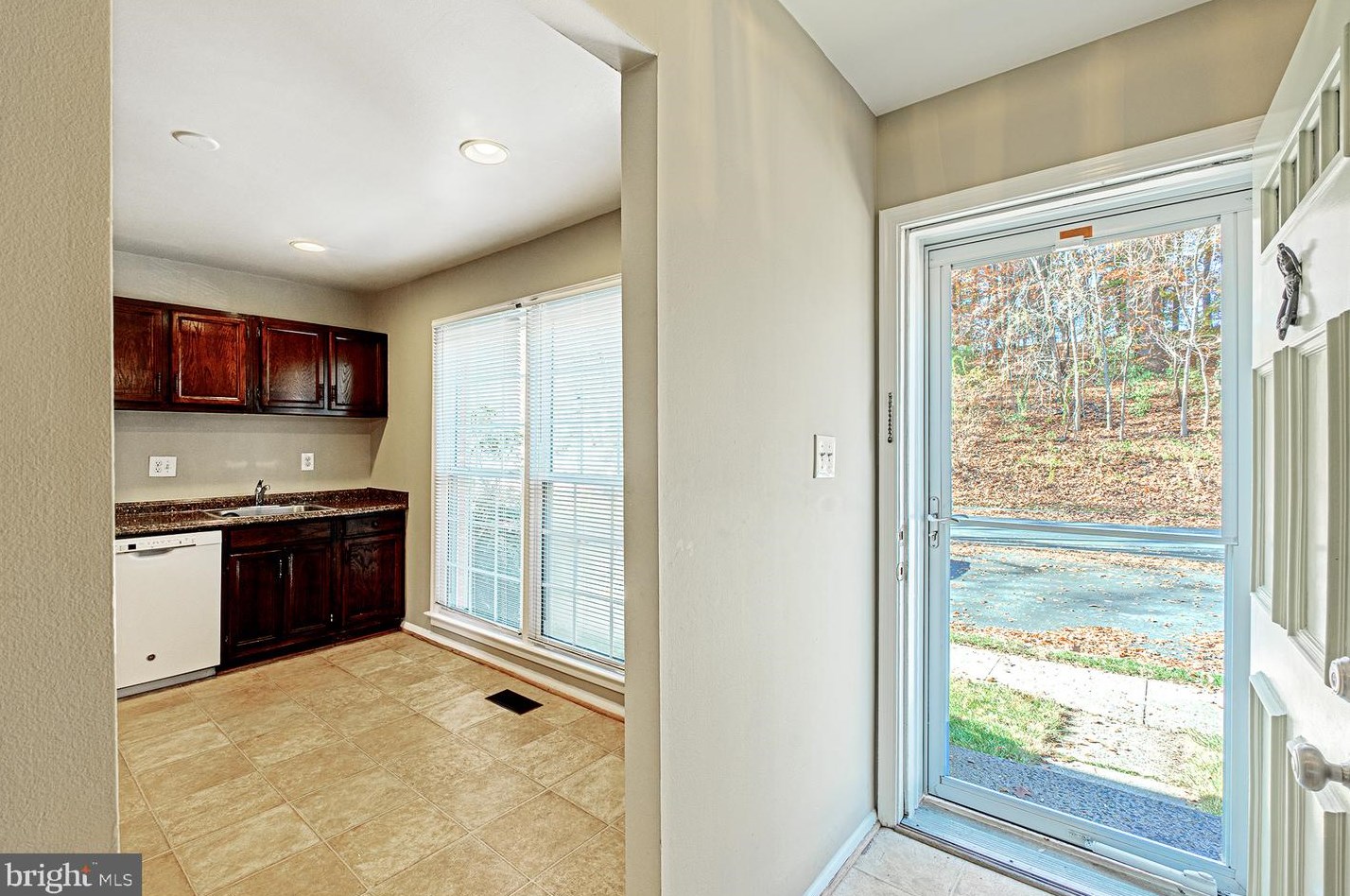 5244 Lonsdale Dr, Springfield, VA 22151