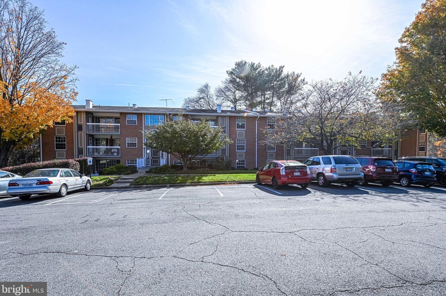 1923 Wilson Ln #t2, Mc Lean, VA 22102