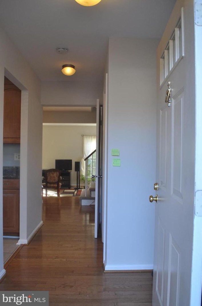 9664 Motley Ln, Vienna, VA 22181