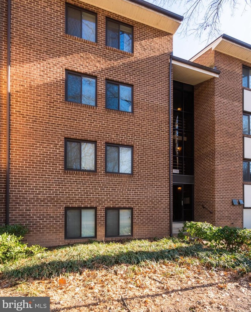 1556 Northgate Sq #56, Herndon, VA