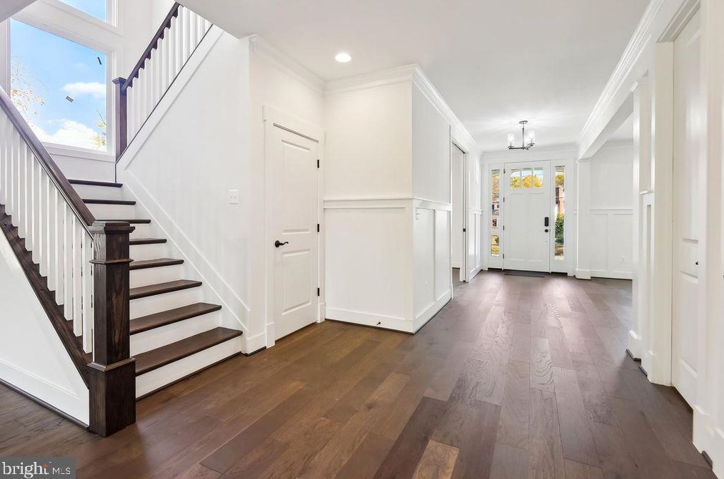 3428 Woodburn Rd, Annandale, VA 22003