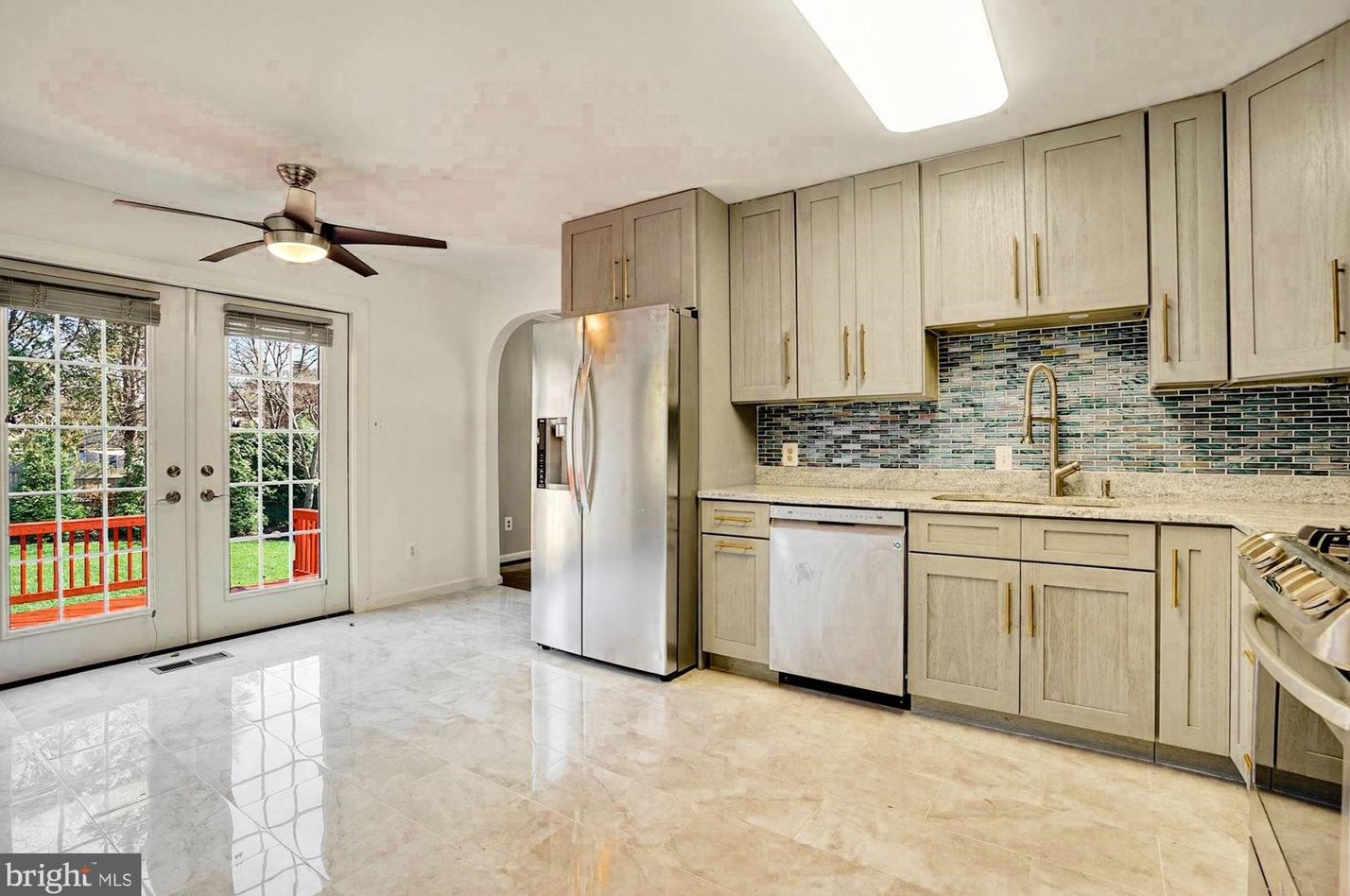 1759 Creek Crossing Rd, Vienna VA  22182-2127 exterior