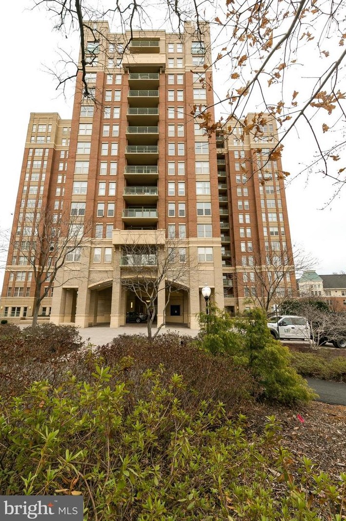 11776 Stratford House Pl #1401, Herndon, VA 20190