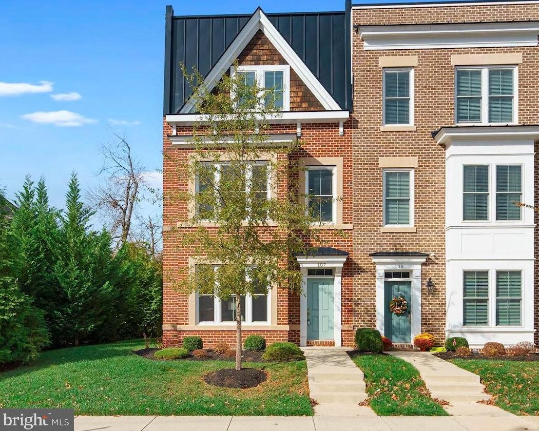107 Locust St, Vienna, VA 22180-5708