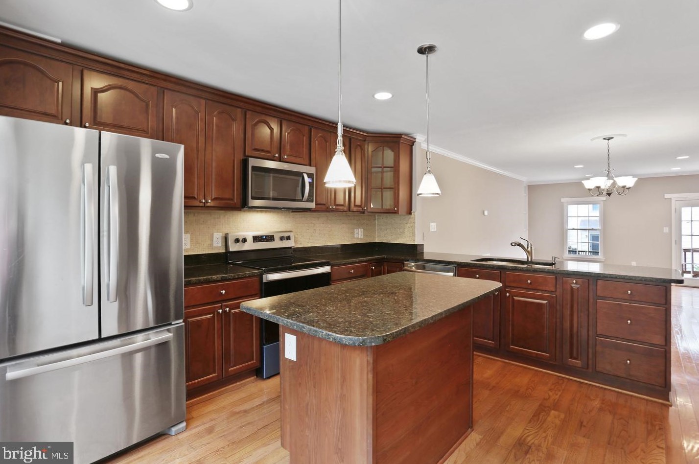 3934 Rosebay Ct, Fairfax, VA 22033