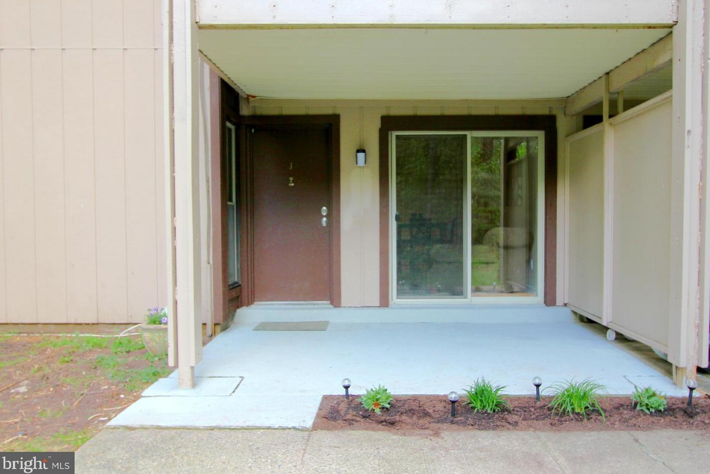 5818 Royal Ridge Dr Apt J, Springfield, VA
