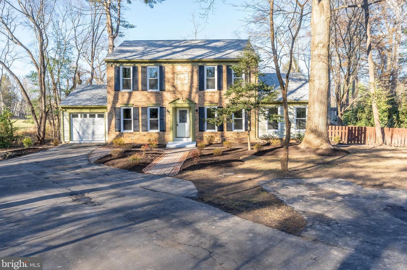 10808 Hunt Club Rd, Herndon, VA 20190
