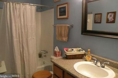10302 Appalachian Cir, Vienna VA  22124-2753 exterior