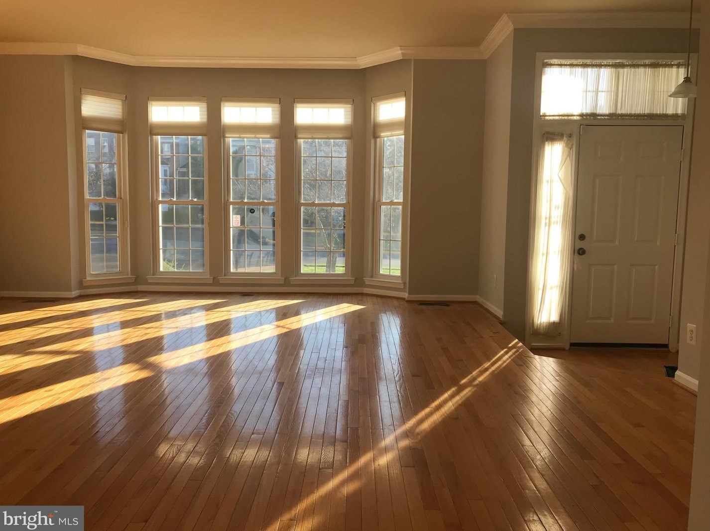 2920 Mainstone Dr, Fairfax, VA 22031-1421