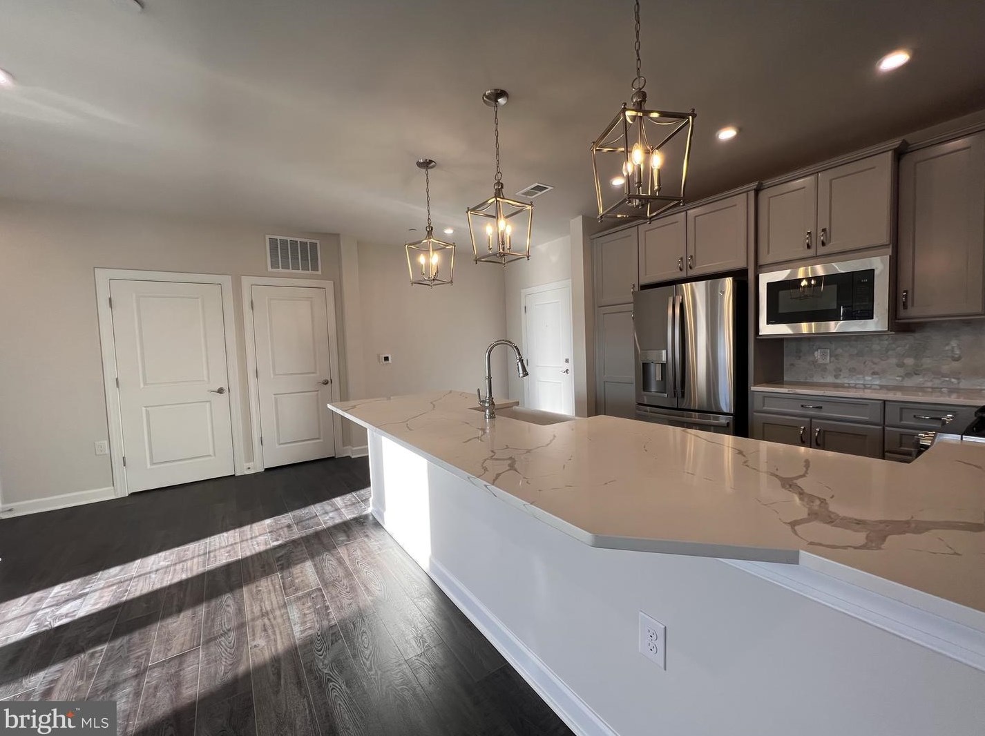 3927 Fair Ridge Dr #506, Fairfax, VA 22033