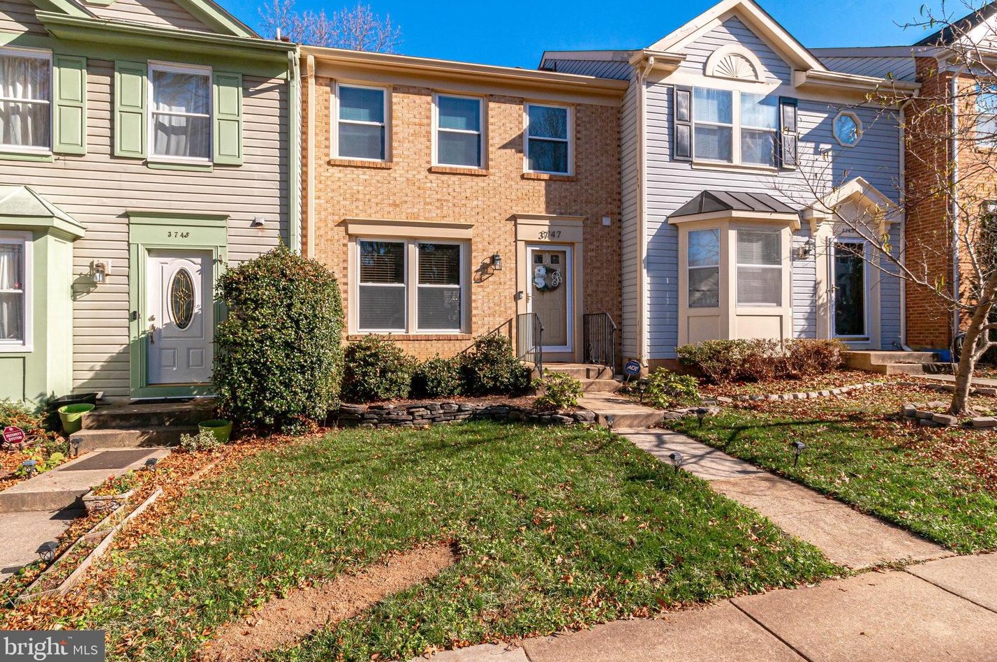 3747 Mazewood Ln, Fairfax, VA 22033-1341
