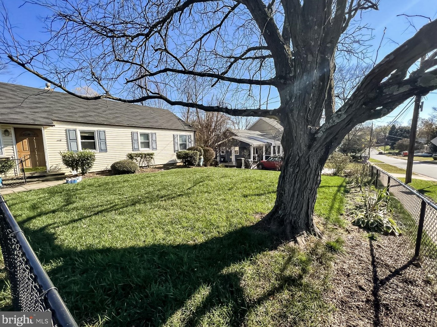 1829 Anderson Rd, Falls Church, VA 22043