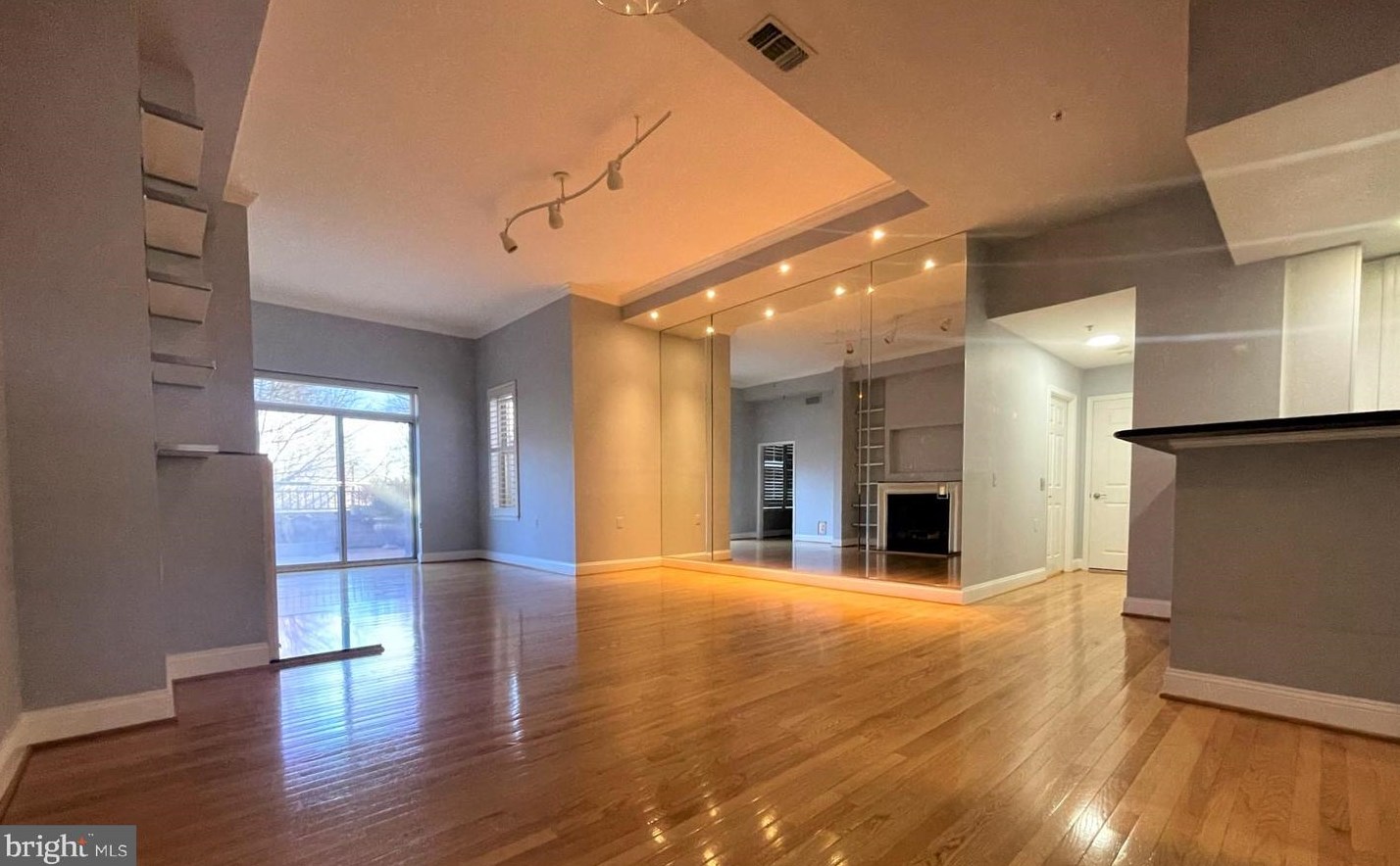 11776 Stratford House Pl Apt 104, Herndon, VA 20190